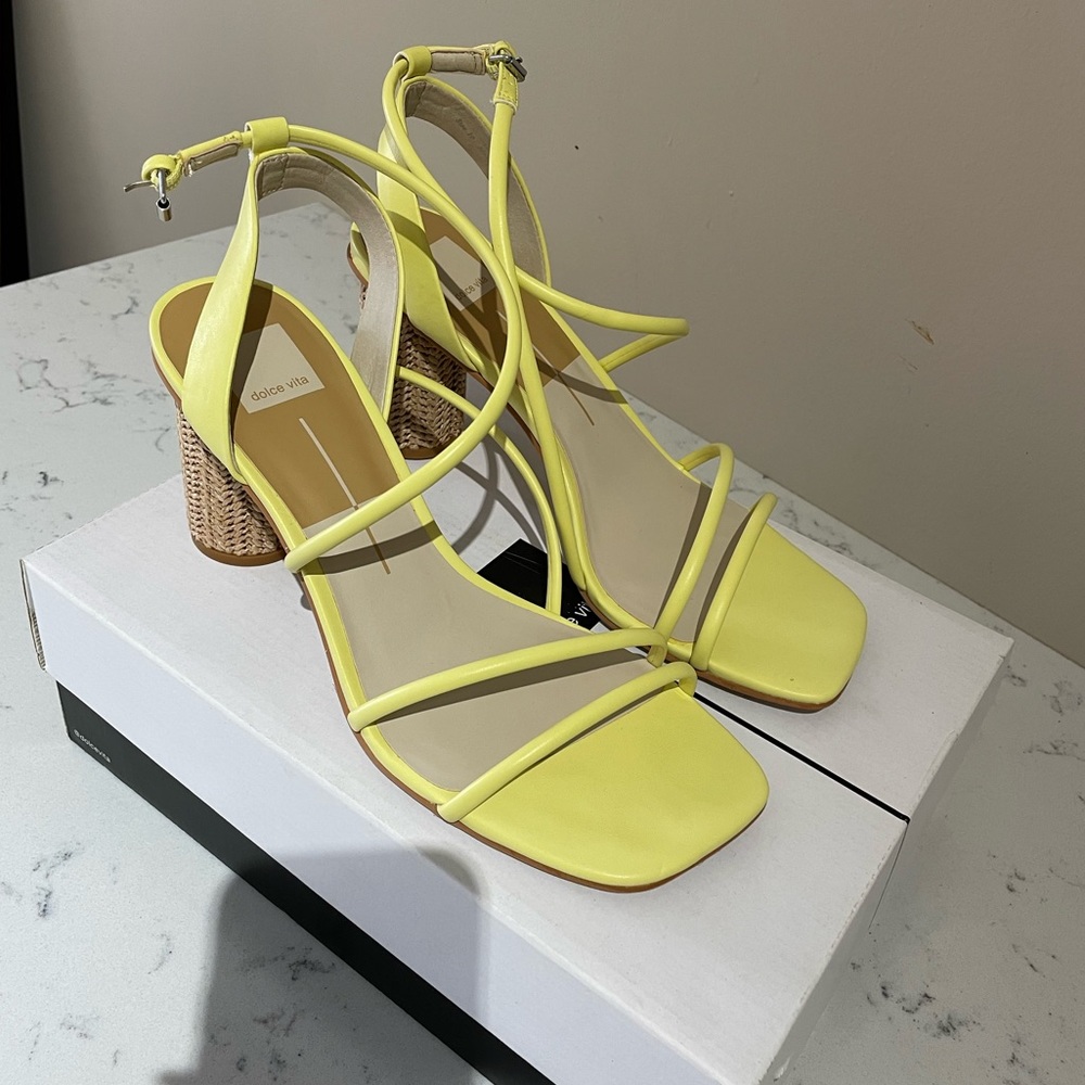 Dolce Vita Citron Stella *NEW*